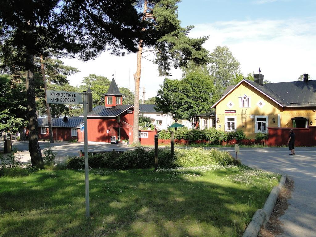 Hotel & Cafe Lanterna Nauvo Exterior photo